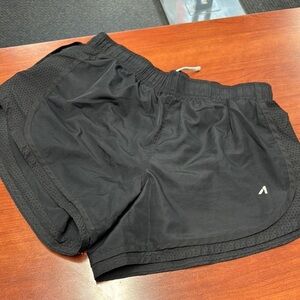 Alive active shorts L // 041828
